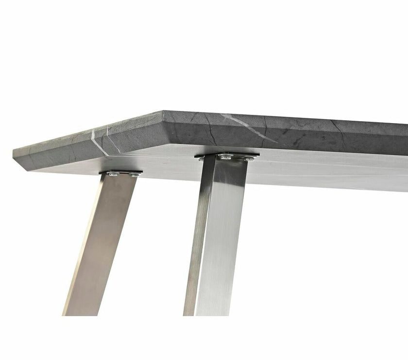 V7H7FE7EFD24F5F7782F20D8003E673F8AER4670238P2