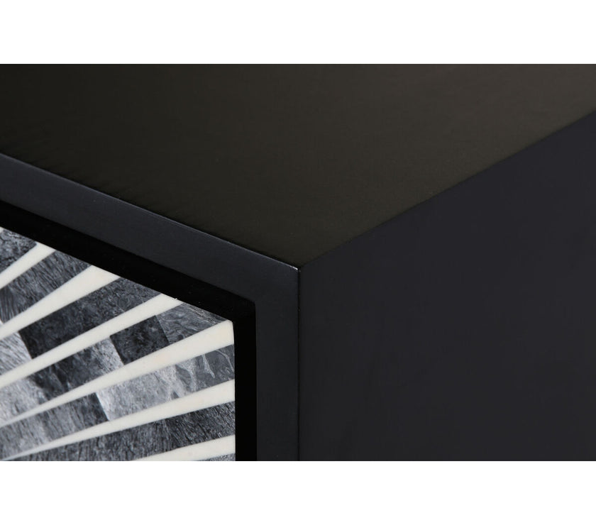 V4H34D0272082C193E2D8F6791C87DE145AR2056716P2