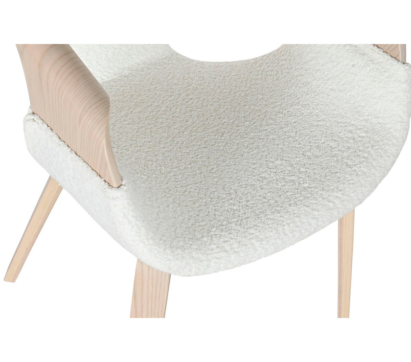 V2HCB2BE0FAAC651DEF7F98137F32967C66R4937746P3