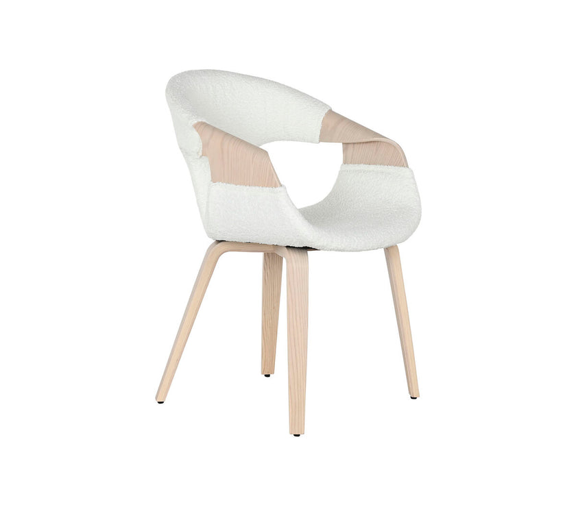 V2HD7BF9BEC320586494F3687D55D72E406R4937755P6