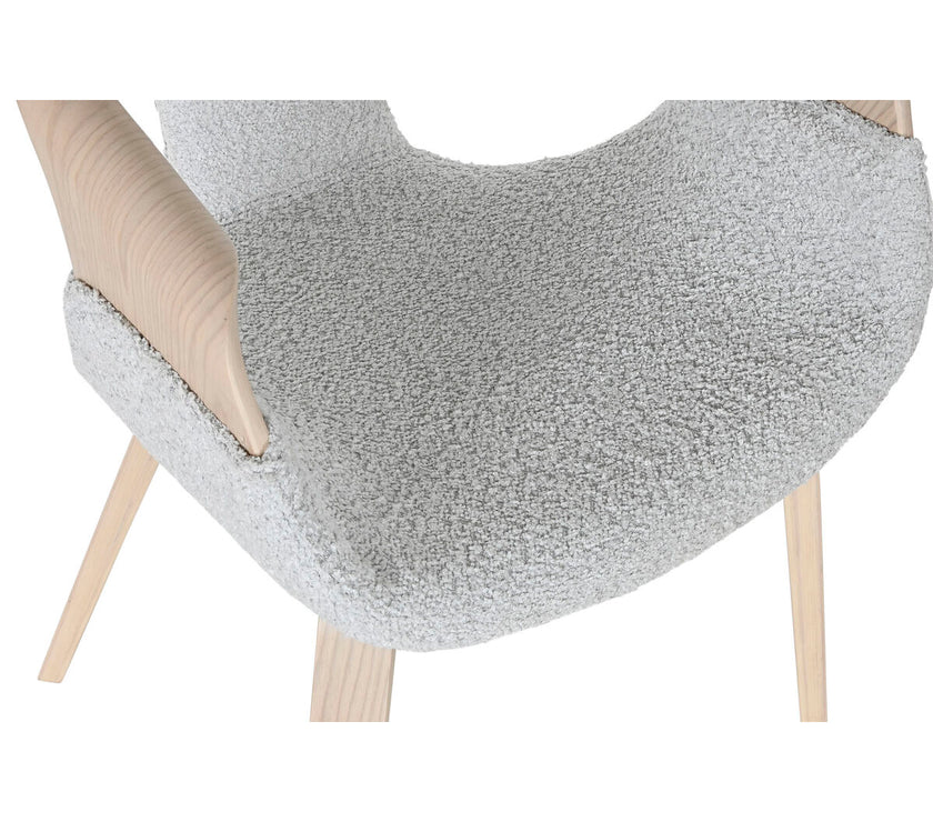 V2HEF9BC7AE9DBFF03C0D090B670EB4D86ER4937757P4