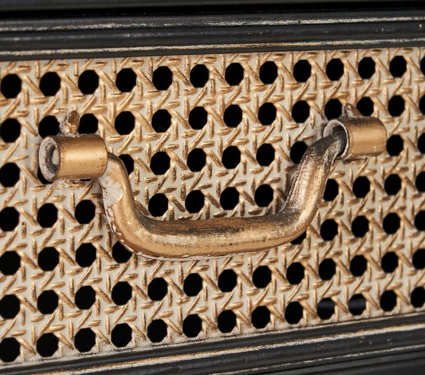 V4H6B094002A49A1B8B1E7D144F8267D136R3950183P6