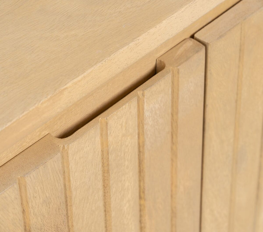 V3HCCC0588158E8BE06191E152D2DC61584R4637789P4