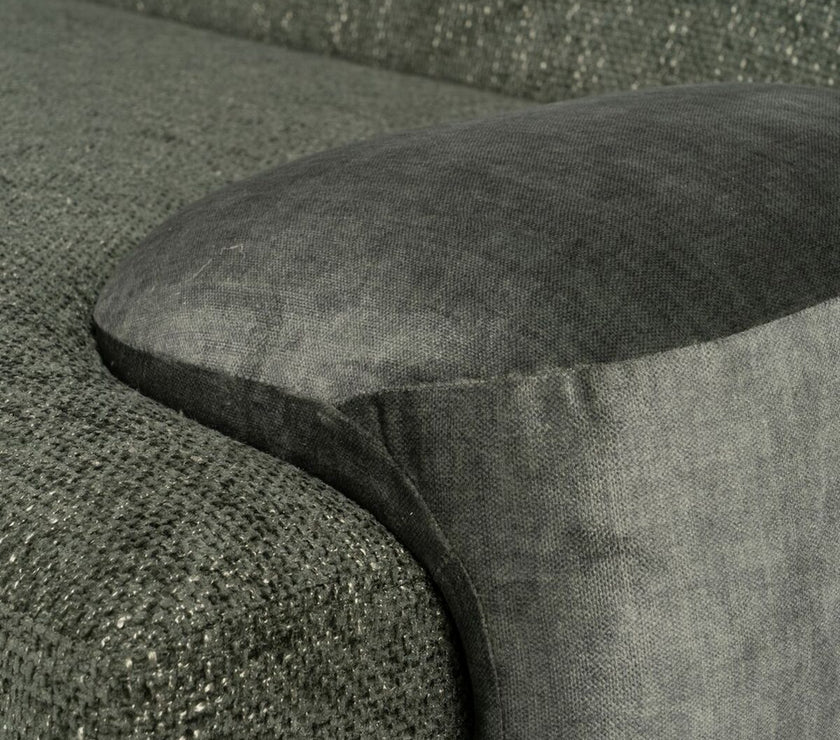 V2H575605A384CF8A4172164626B9811C83R4583584P8