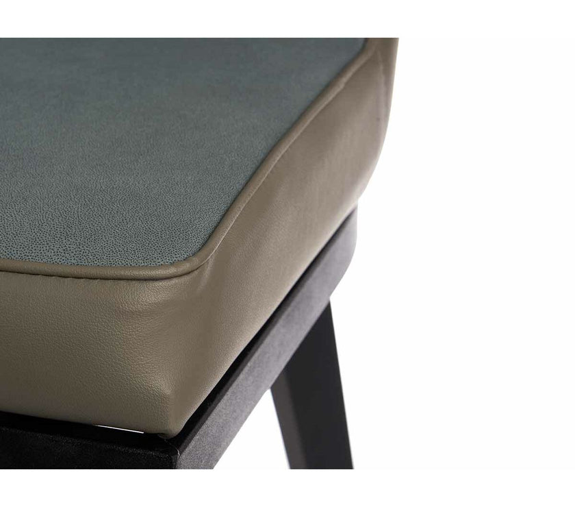 V3H589C7F128A2C8EAD3C39A35FA8F3CE9BR2781035P3